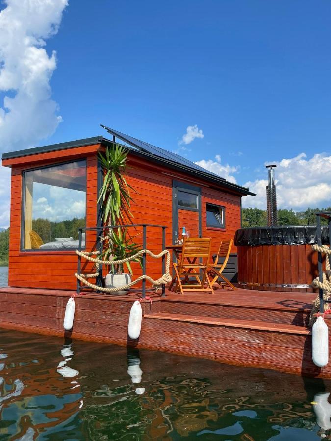 Hotel Aquachill Houseboat & Wellness Liptovský Trnovec Esterno foto