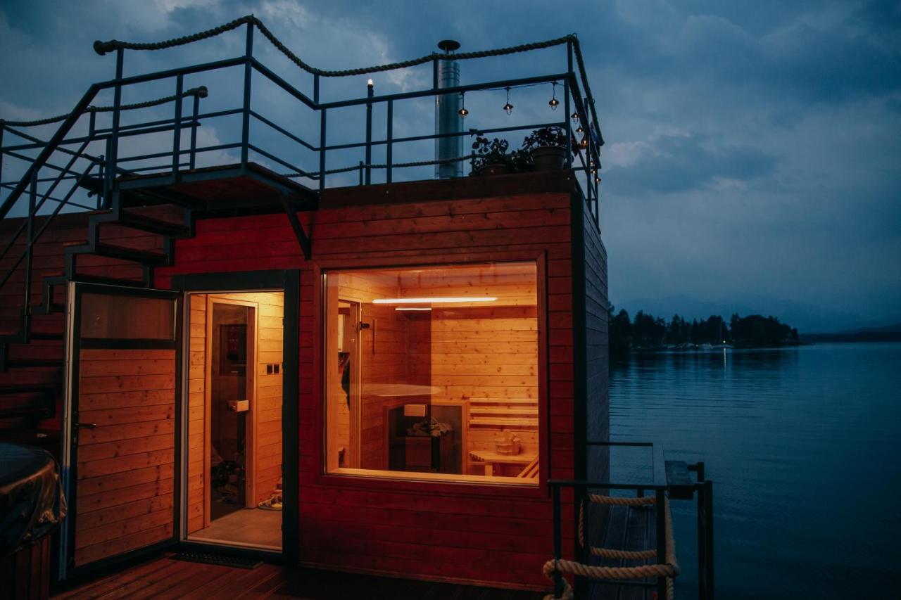 Hotel Aquachill Houseboat & Wellness Liptovský Trnovec Esterno foto