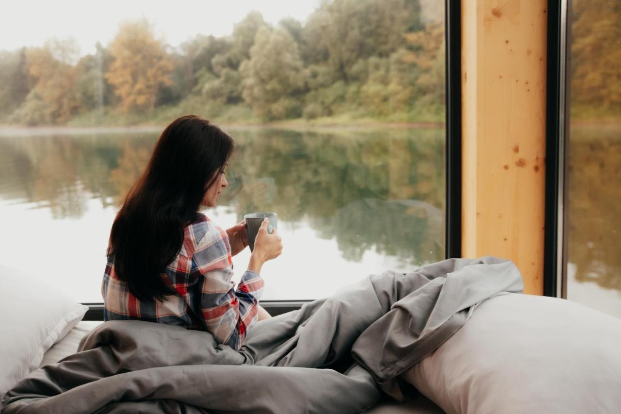 Hotel Aquachill Houseboat & Wellness Liptovský Trnovec Esterno foto
